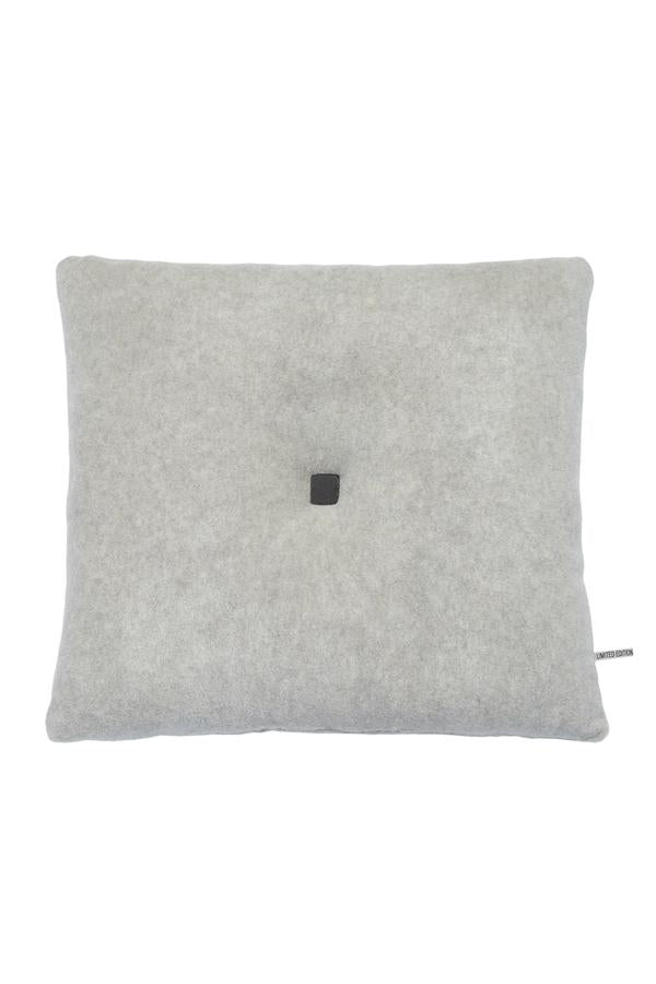 Coussin en polaire (ficelle ou noir graphite)