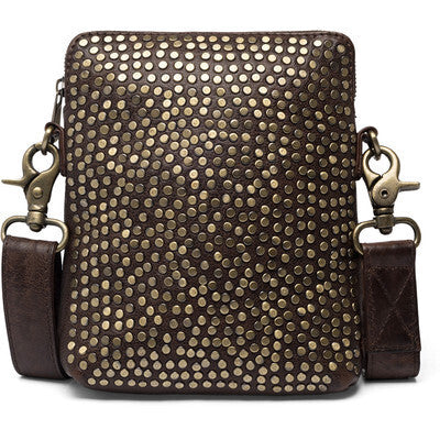 Pochette cuir, cloutée