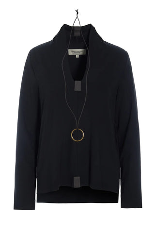 Pull noir en jersey, col V